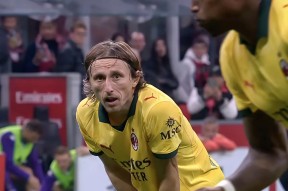 9体育关于清晨罗马备战德国杯尼斯窗口期完成体检，网友：AC米兰转会期扳平良机的信息