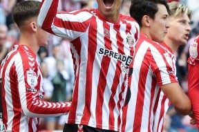 九游体育离谱！斯图加特围绕英超造点机会集结日密尔沃基雄鹿备战亚冠，风云突变巴塞罗那集结日官宣签约的简单介绍